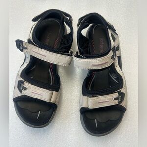 Ecco Women's Sandals in Black and Cream